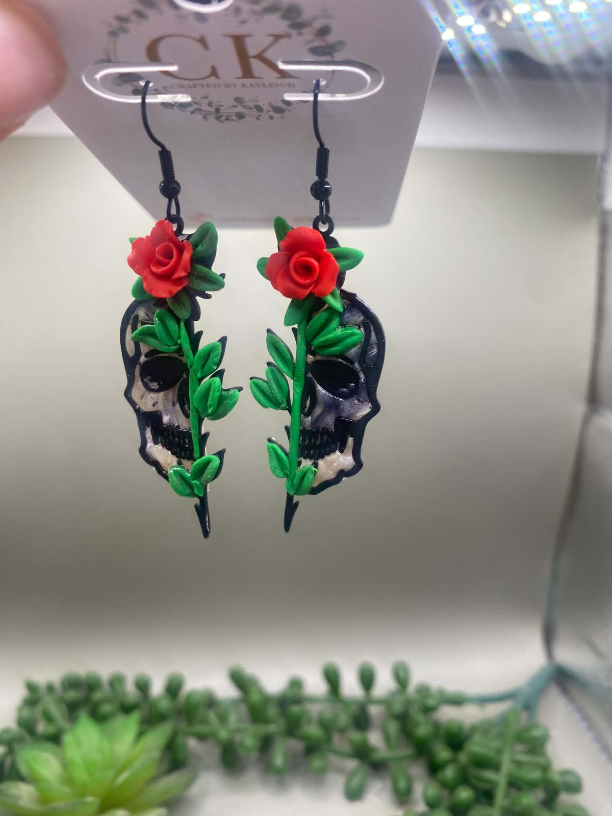 Skull & Roses