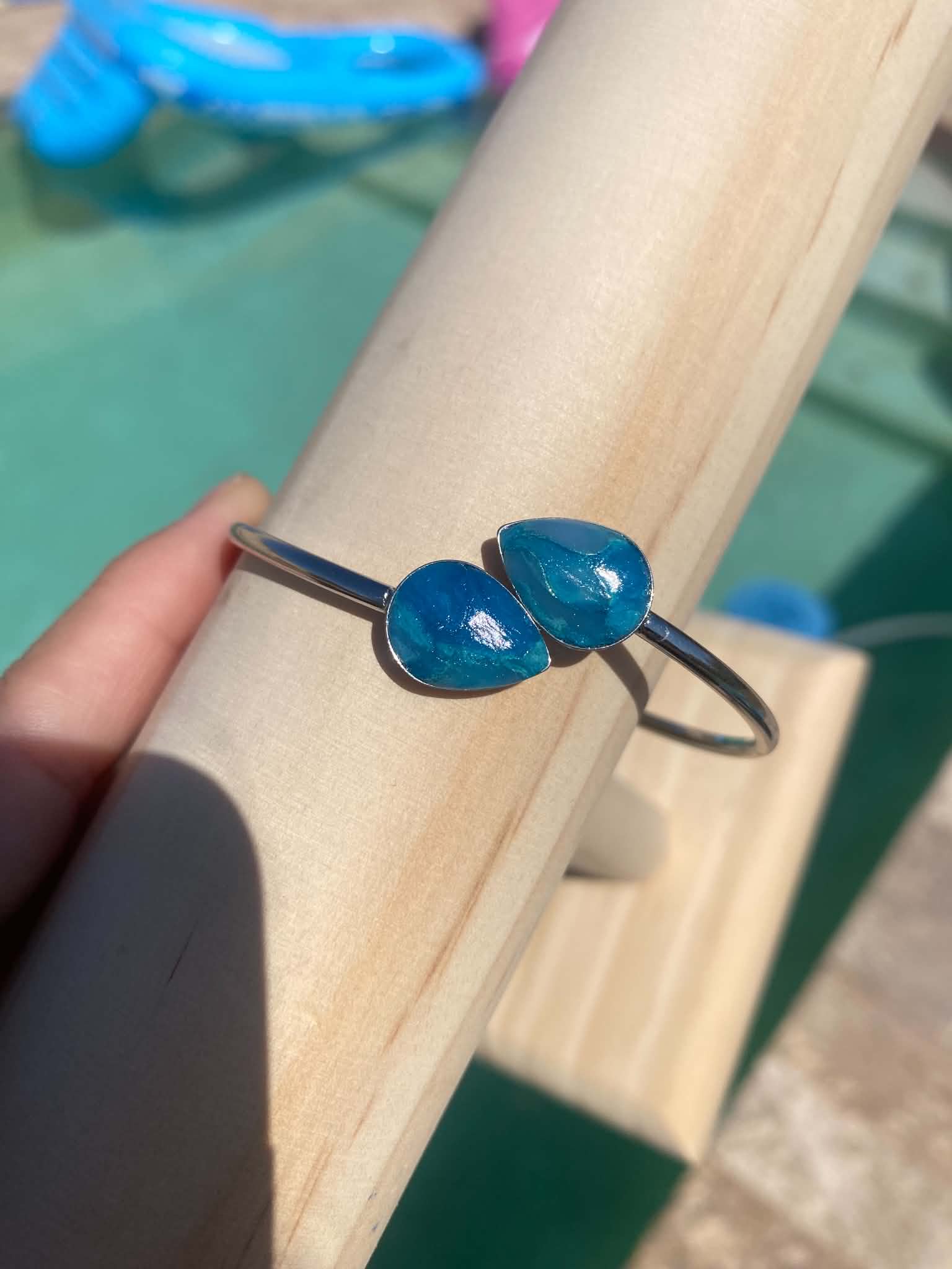 Double Droplet Swing Closure Braclet