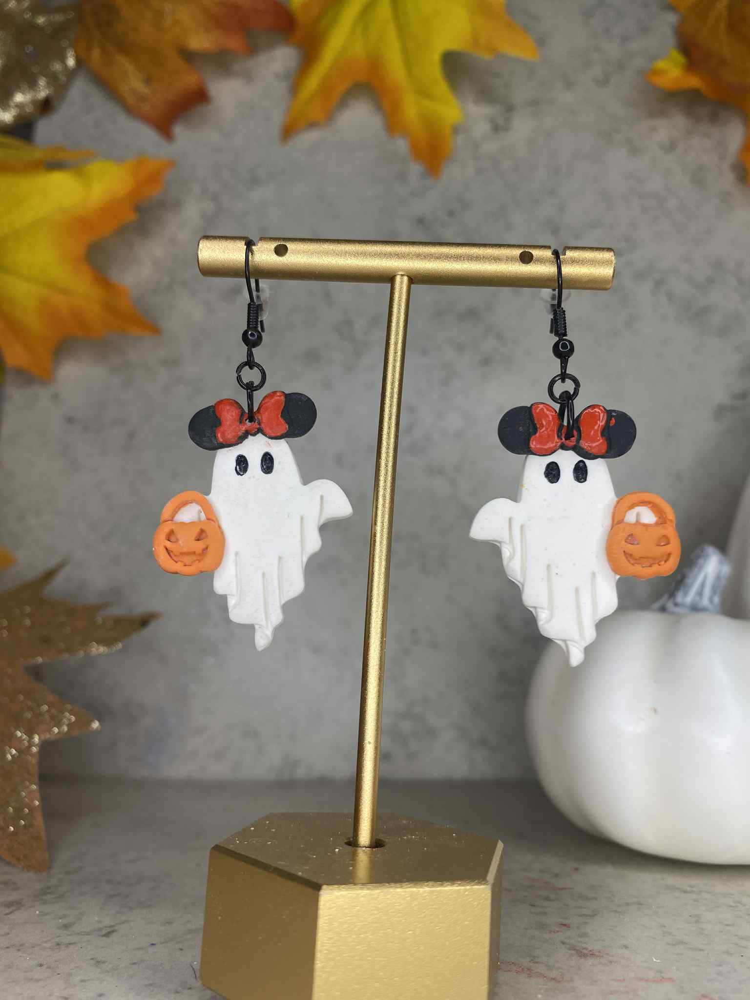 Minnie Ghosts